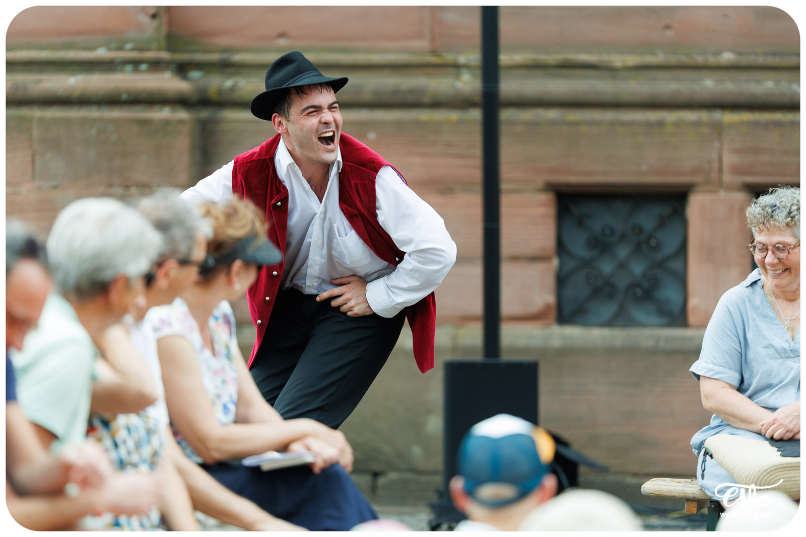 LE MARIAGE FORCÉ (DE MOLIÈRE) - CIE 800 LITRES DE PAILLE)